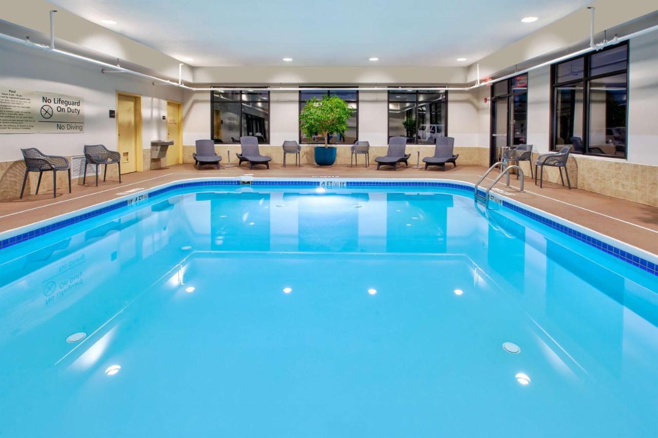 Hotel Hampton 3*