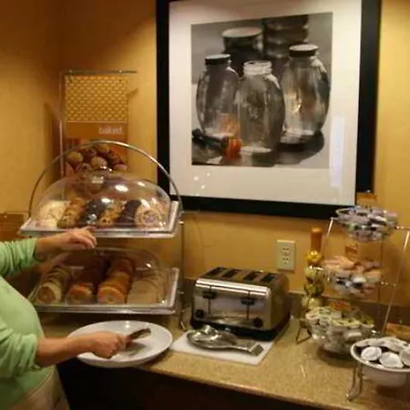 Hampton Inn Clarion 